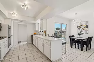 10418 W Prairie Hills Cir, Sun City, AZ 85351 - Photo 14