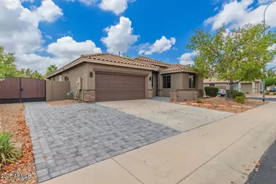 2111 E Yellowstone Place, Chandler, AZ 85249 - Photo 2