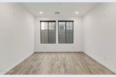 21349 N 58th Street, Phoenix, AZ 85054 - Photo 8