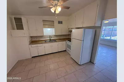 3839 W Hazelwood Street #Apt 5, Phoenix, AZ 85019 - Photo 6