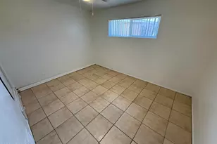 3839 W Hazelwood St, Phoenix, AZ 85019 - Photo 10