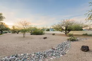 792 E Eugie Ave, Phoenix, AZ 85022 - Photo 30