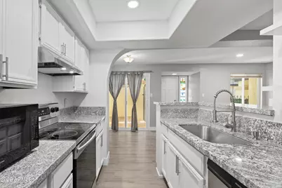 792 E Eugie Avenue, Phoenix, AZ 85022 - Photo 10