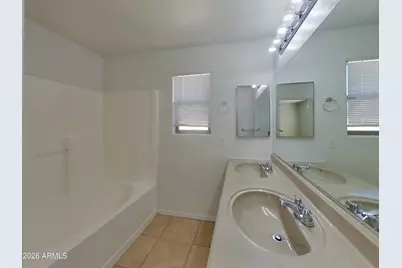 8123 W Hammond Lane, Phoenix, AZ 85043 - Photo 10