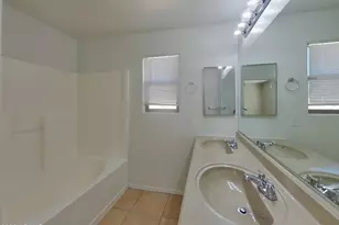 8123 W Hammond Ln, Phoenix, AZ 85043 - Photo 10