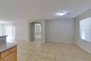 8123 W Hammond Ln, Phoenix, AZ 85043 - Photo 6