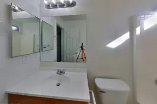 8123 W Hammond Ln, Phoenix, AZ 85043 - Photo 14