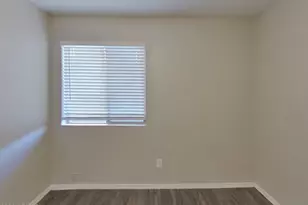 3326 W St Anne Ave, Phoenix, AZ 85041 - Photo 8