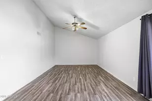 12619 N 39th Dr, Phoenix, AZ 85029 - Photo 14