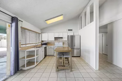 12619 N 39th Drive, Phoenix, AZ 85029 - Photo 8