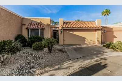 1010 E Becker Lane, Phoenix, AZ 85020 - Photo 1