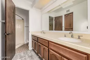 1010 E Becker Ln, Phoenix, AZ 85020 - Photo 10