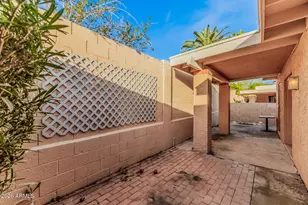 1010 E Becker Ln, Phoenix, AZ 85020 - Photo 14