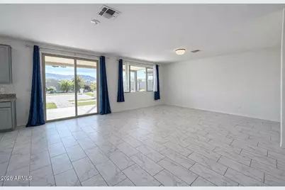 2439 W Kowalsky Lane, Phoenix, AZ 85041 - Photo 14