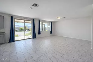 2439 W Kowalsky Ln, Phoenix, AZ 85041 - Photo 14