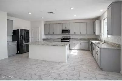 2439 W Kowalsky Lane, Phoenix, AZ 85041 - Photo 10