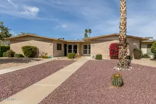 10426 W Ocotillo Dr, Sun City, AZ 85373 - Photo 2