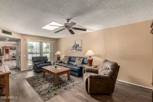 10426 W Ocotillo Dr, Sun City, AZ 85373 - Photo 8