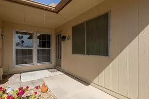 10426 W Ocotillo Dr, Sun City, AZ 85373 - Photo 4