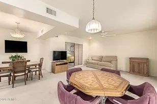 10559 W Granada Dr, Sun City, AZ 85373 - Photo 8