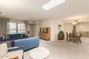 10559 W Granada Dr, Sun City, AZ 85373 - Photo 6