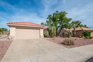 16068 W Glendora Ct, Surprise, AZ 85374 - Photo 4