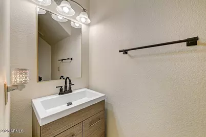 322 E Vaughn Avenue, Gilbert, AZ 85234 - Photo 32