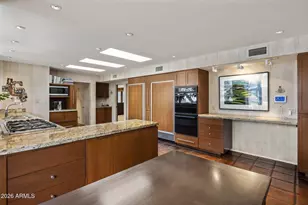 119 W Keim Dr, Phoenix, AZ 85013 - Photo 10