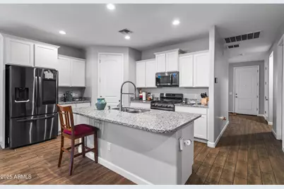 10762 W Bronco Trail, Peoria, AZ 85383 - Photo 14