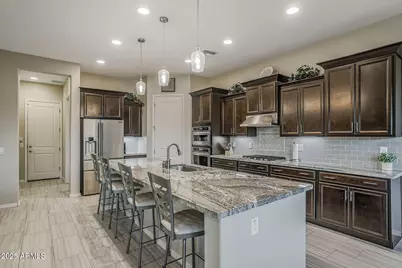 18626 W Elm Street, Goodyear, AZ 85395 - Photo 10