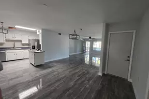 10049 W Oakmont Dr, Sun City, AZ 85351 - Photo 4