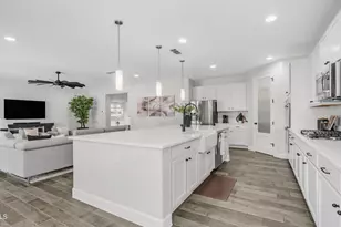 10064 E Satellite Dr, Mesa, AZ 85212 - Photo 14