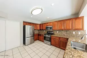 7631 W Cinnabar Ave, Peoria, AZ 85345 - Photo 8