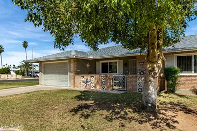 10212 W Royal Oak Road, Sun City, AZ 85351 - Photo 2