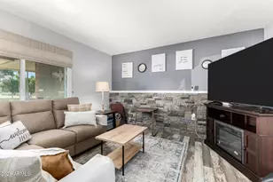 10212 W Royal Oak Rd, Sun City, AZ 85351 - Photo 8