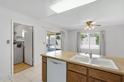 1012 W Montoya Lane, Phoenix, AZ 85027 - Photo 4