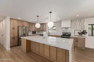 3515 E Winchcomb Dr, Phoenix, AZ 85032 - Photo 10