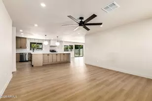 3515 E Winchcomb Dr, Phoenix, AZ 85032 - Photo 2