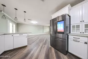 1734 S Shafer Dr, Tempe, AZ 85281 - Photo 10