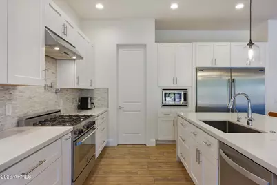 4222 E Hazelwood Street, Phoenix, AZ 85018 - Photo 18