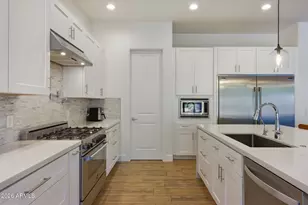 4222 E Hazelwood St, Phoenix, AZ 85018 - Photo 18