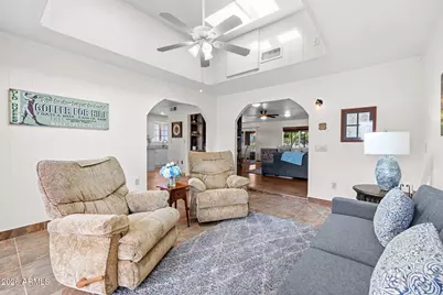10442 W Prairie Hills Circle, Sun City, AZ 85351 - Photo 8