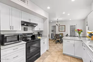 10442 W Prairie Hills Cir, Sun City, AZ 85351 - Photo 14