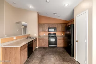 45540 W Windmill Dr, Maricopa, AZ 85139 - Photo 8