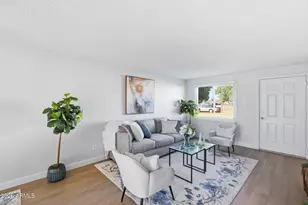 4622 N 71st Ln, Phoenix, AZ 85033 - Photo 4