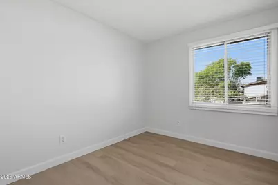 4622 N 71st Lane, Phoenix, AZ 85033 - Photo 20