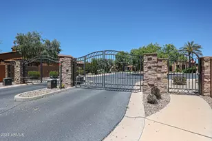 17813 N 57th Pl, Scottsdale, AZ 85254 - Photo 2