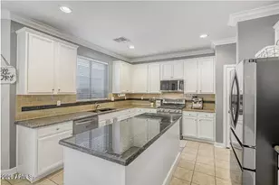 15733 W Yucatan Dr, Surprise, AZ 85379 - Photo 12