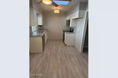 10253 N 108th Avenue, Sun City, AZ 85351 - Photo 6