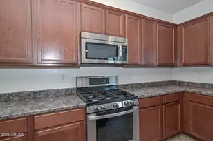 12022 W Leather Ln, Peoria, AZ 85383 - Photo 18